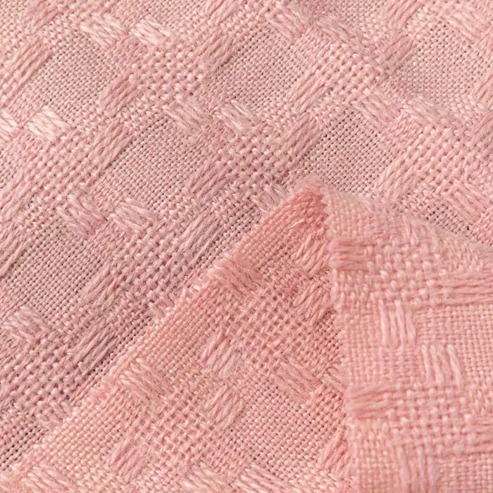 Anong mga Teknik ang Ginagamit sa Mga Pinong Tela sa Couture?